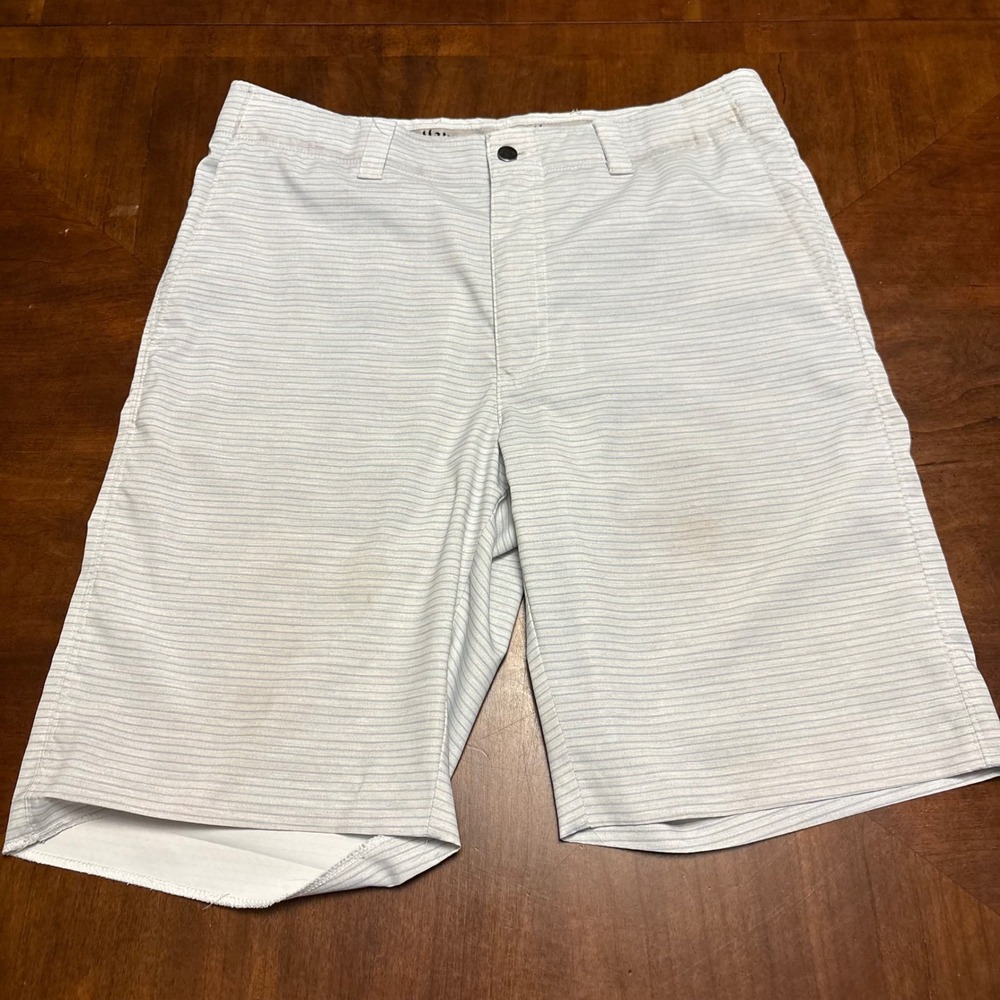 Callaway Golf Shorts Mens 32 Grey White Striped Opti-Dri Stretch Performance